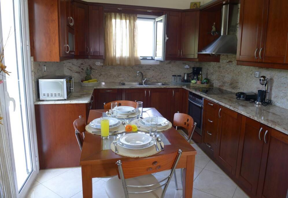 فيلا Simos' Sea View House Nikopolis المظهر الخارجي الصورة